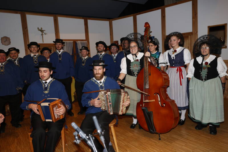 2024-jodlerklub-b-rgseeli-8229-standard.jpg