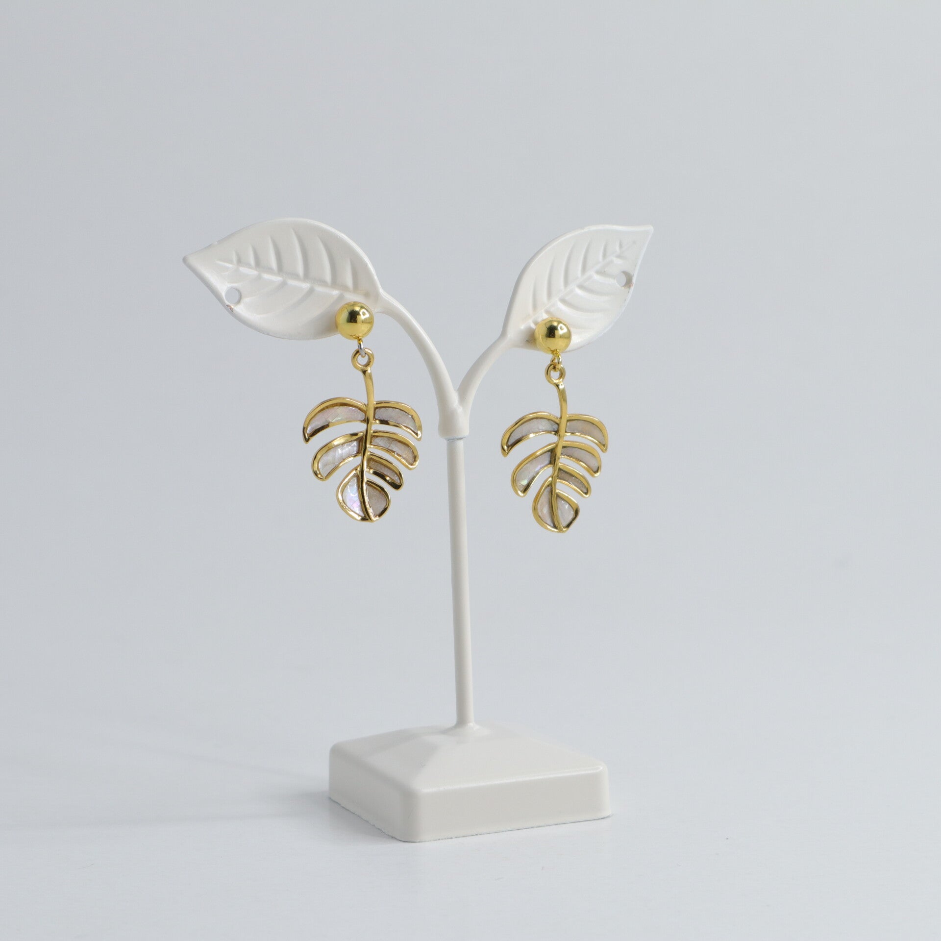 Lies Cerise Oorbellen Monstera Blanca