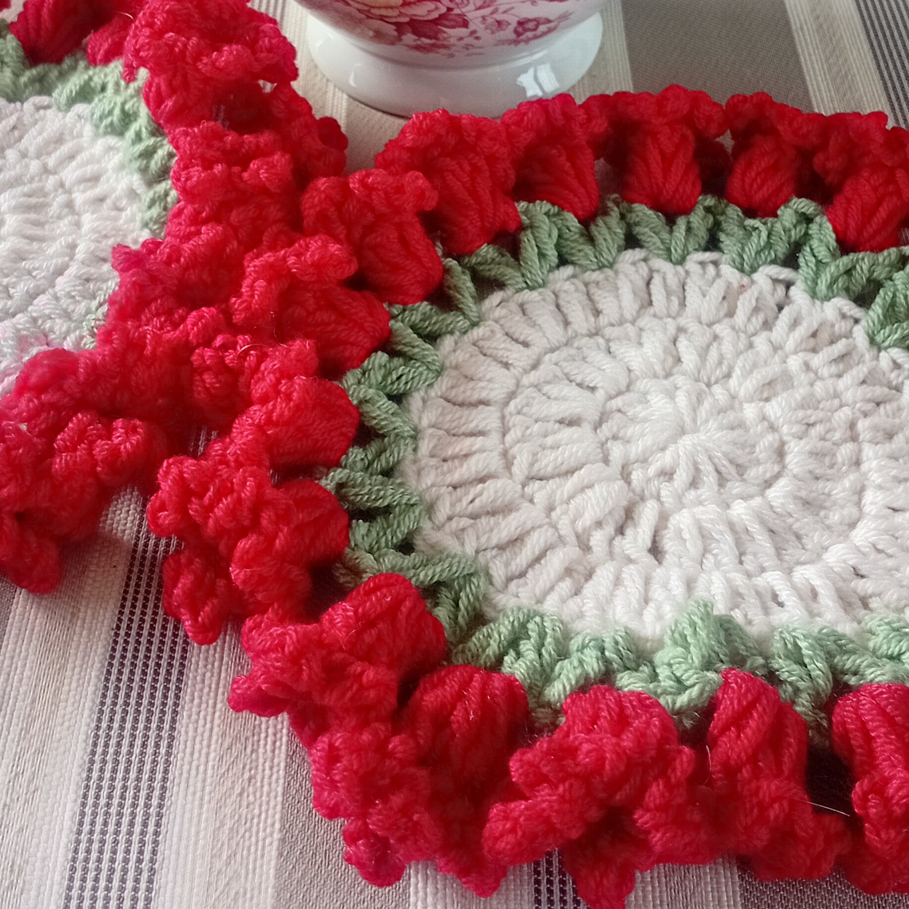 Loopy Bloom Coaster - Red