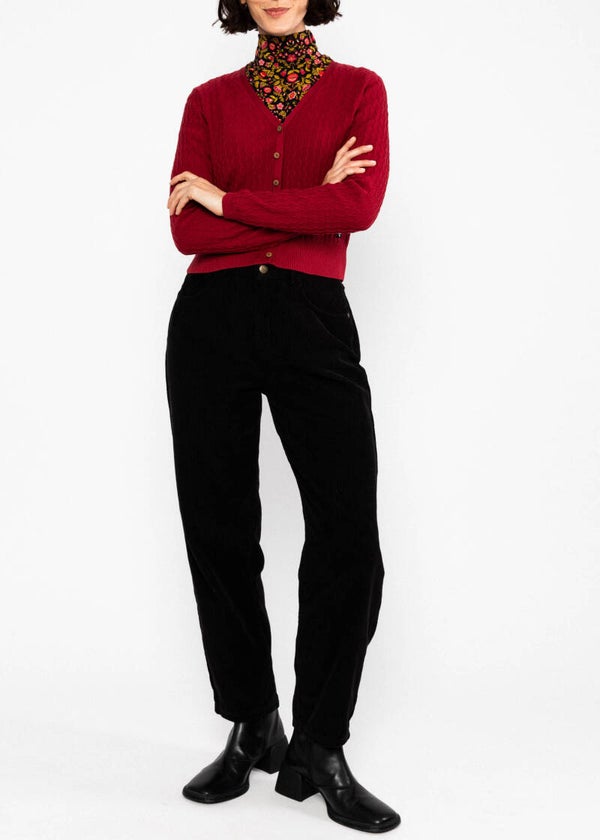 Save the world - Folklore red knit
