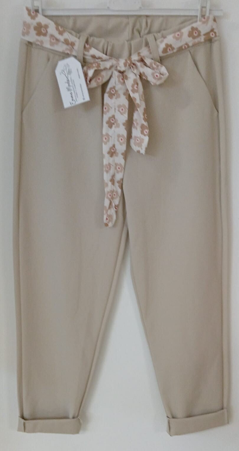 PANTALONE CON CINTURINA IN STOFFA