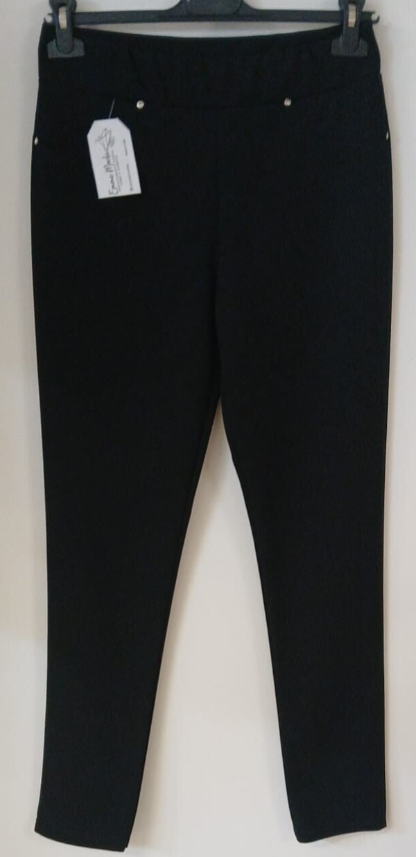 PANTALONE CON DUE STRAS