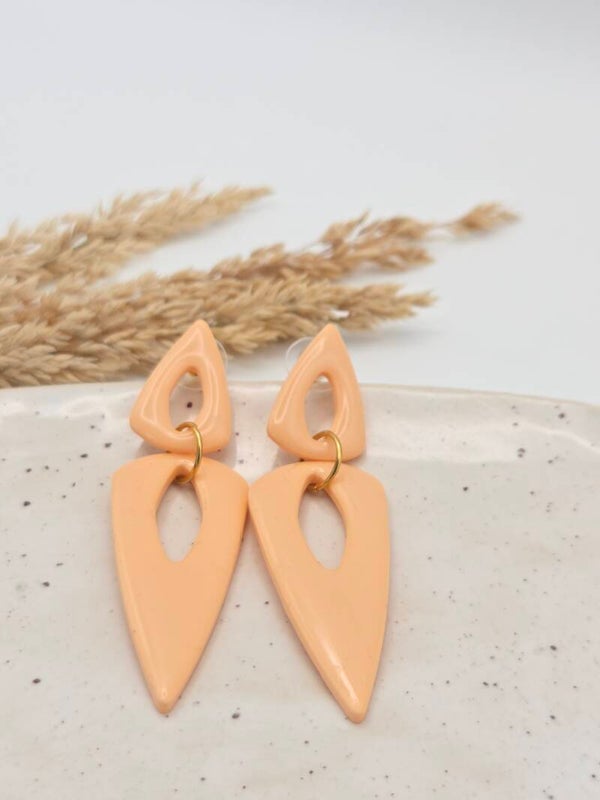 Hazel // peach