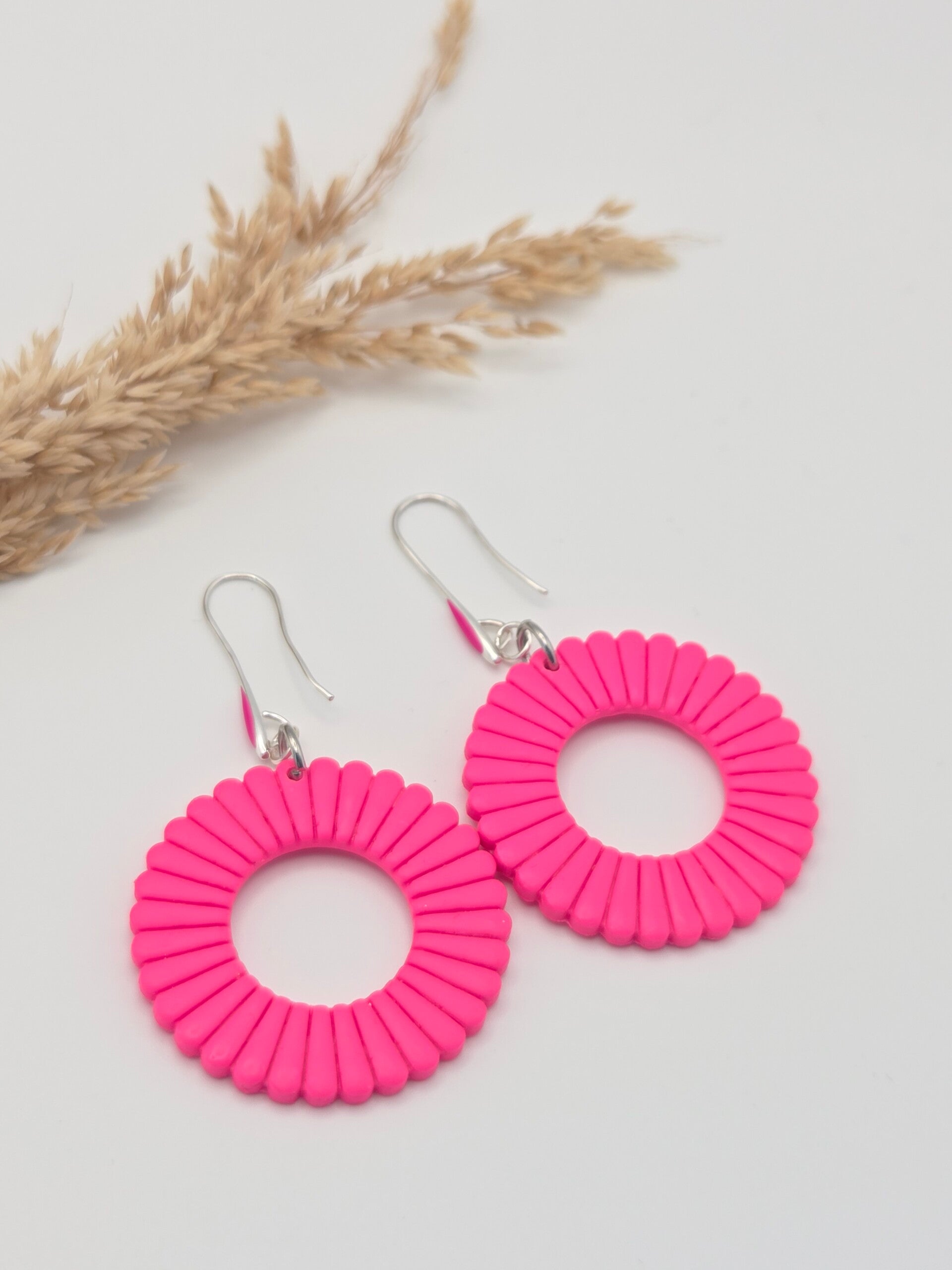Marcha (open) // neon-roze