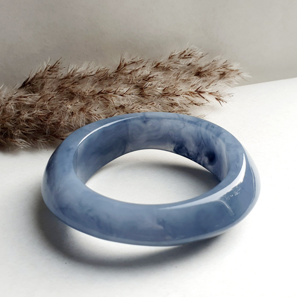 Resin armband // bangle blue grey