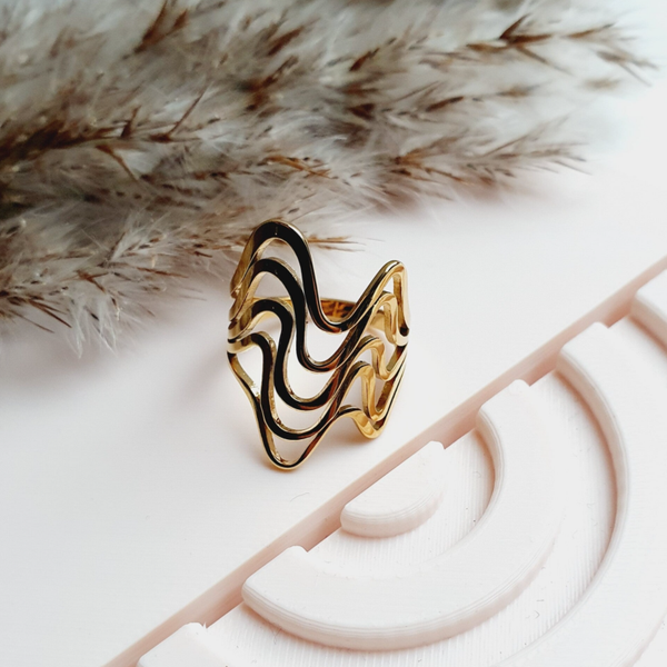 Ring golvend // gold