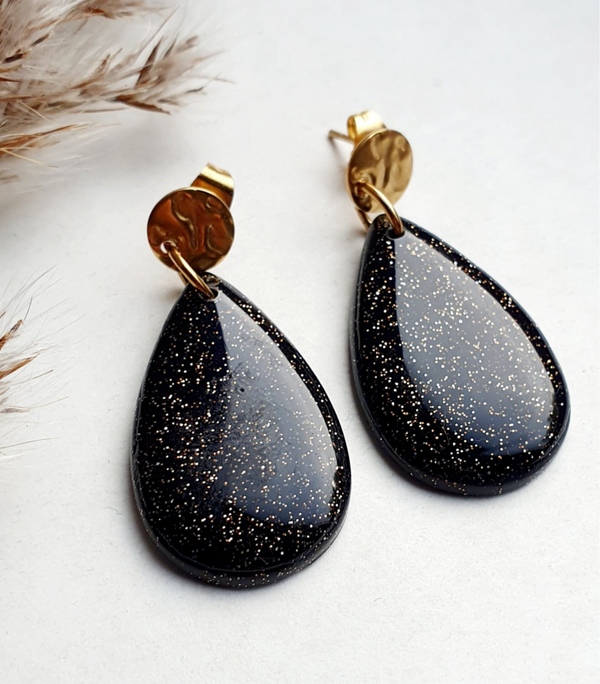 Sanne // zwart - goudsparkle