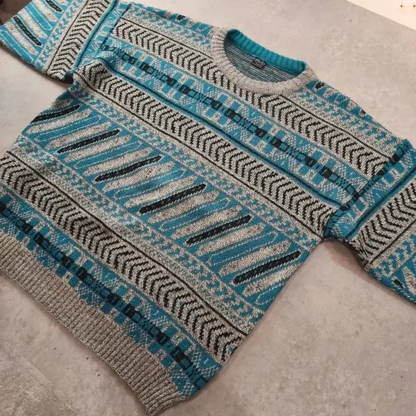 Pull Rétro / Vintage 40% laine – Motif Géométrique Bleu/Gris/Noir L/XL