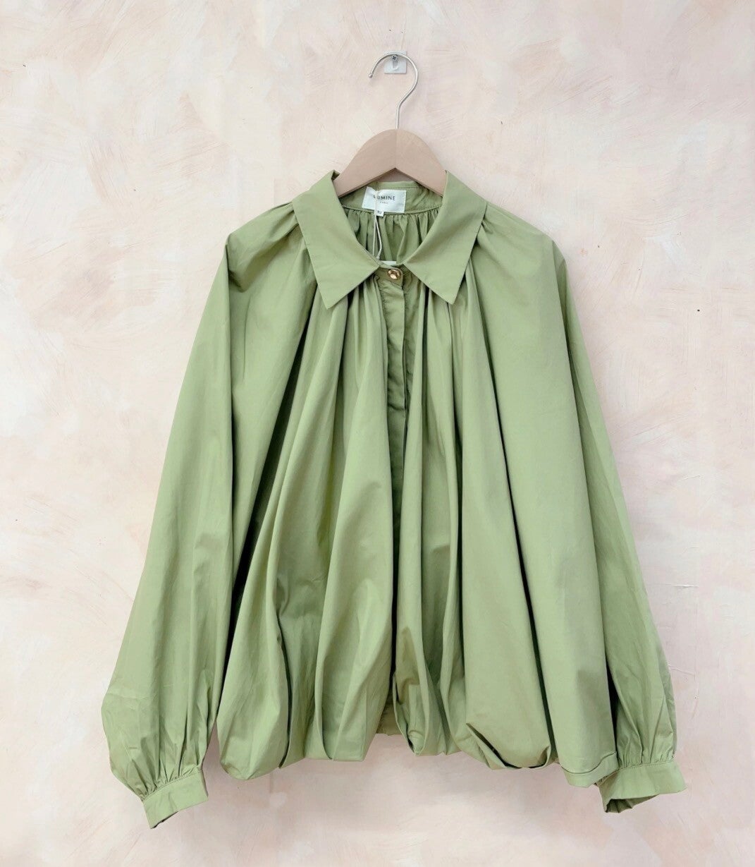 Bloesje met vleermuismouwen