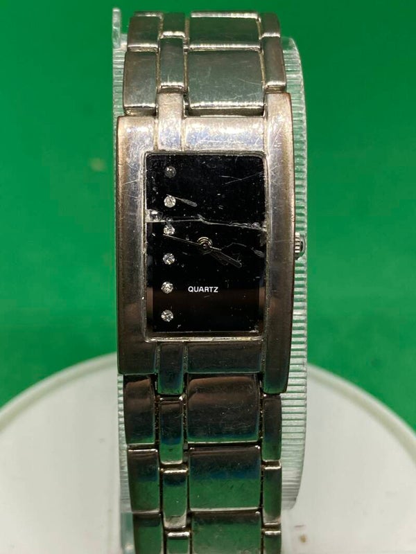 Rechthoekig damesklokje met metalenband