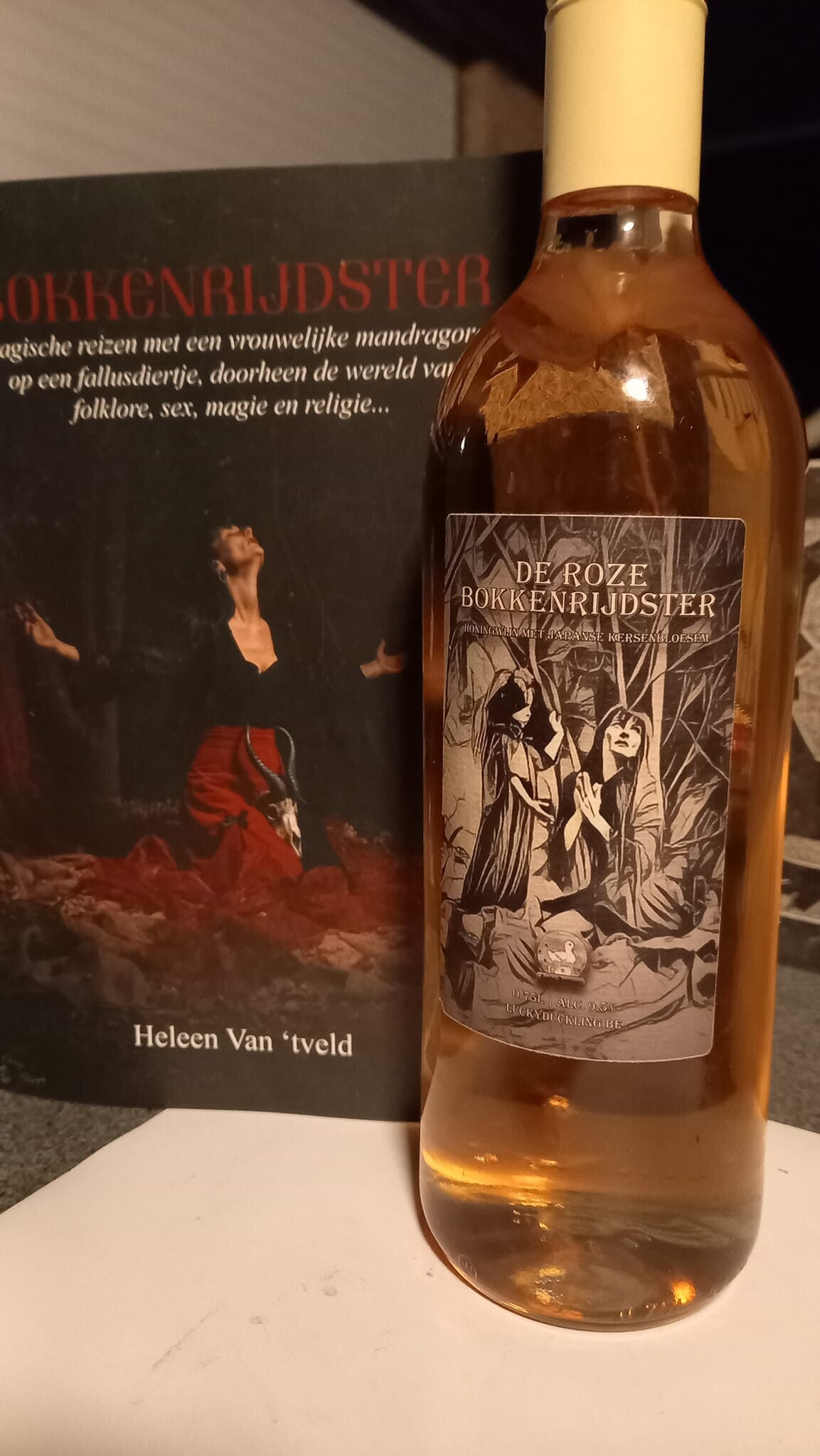 Mede - De Roze Bokkenrijdster