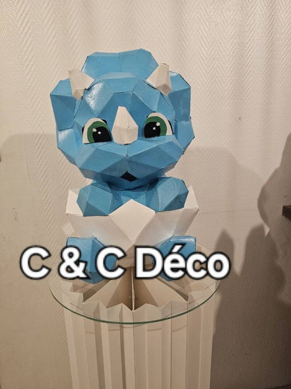 PaperCraft Bebe dinosaure dans sa coquille