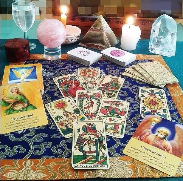 tarot, reiki, vidente, tarotista, reiki Málaga, tarot Málaga, consultas tarot, lectura tarot, energía, sanación, reiki sesión, terapia, bienestar, espiritualidad, amor tarot, trabajo tarot, consulta tarotista, predicciones, crecimiento, reiki terapia,