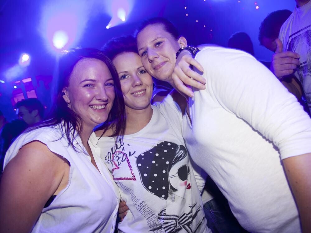 9908f6e447f01351a8344e4d77ce49-standard-cogbkf.jpg