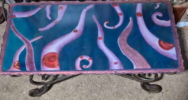 ENTANGLED TABLE