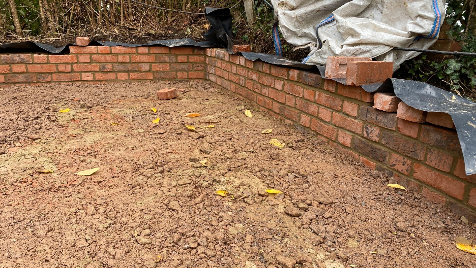 Patio retaining wall