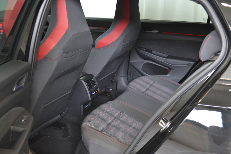 dsc_1438-standard.jpg