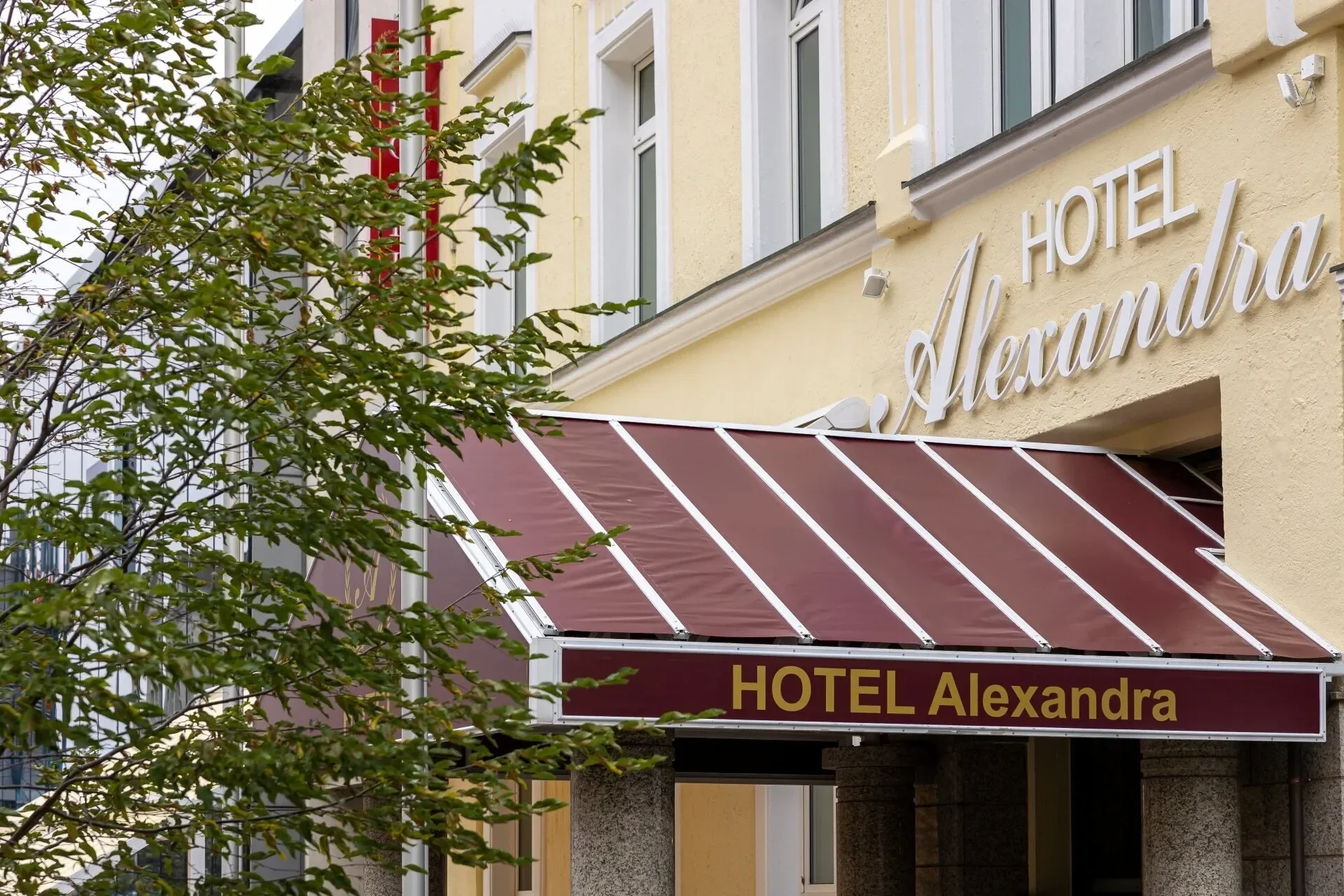 hotel-alexandra-hotel-aussenansicht-102415-standard.webp