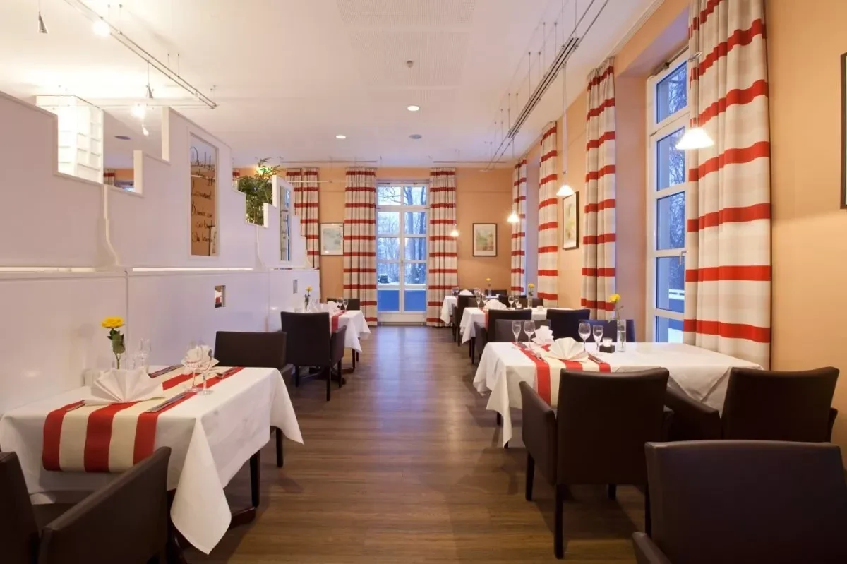 restaurant-51668-standard.webp