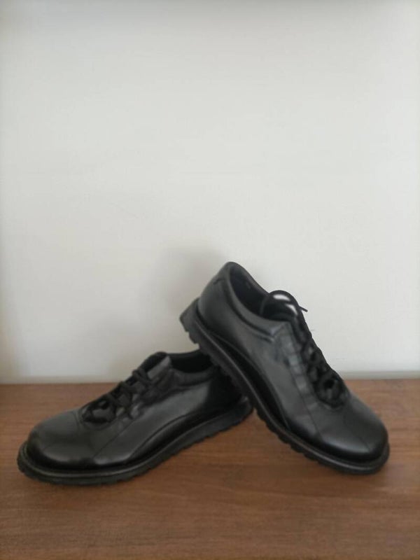 CHAUSSURES DE L'AUTRE CÔTE