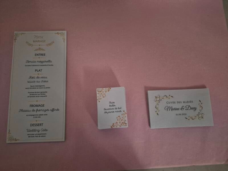 Menu, étiquette de bouteille et carte pour ouverture de bal