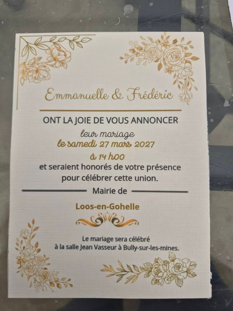 Faire-part de mariage floral aux tons dorés