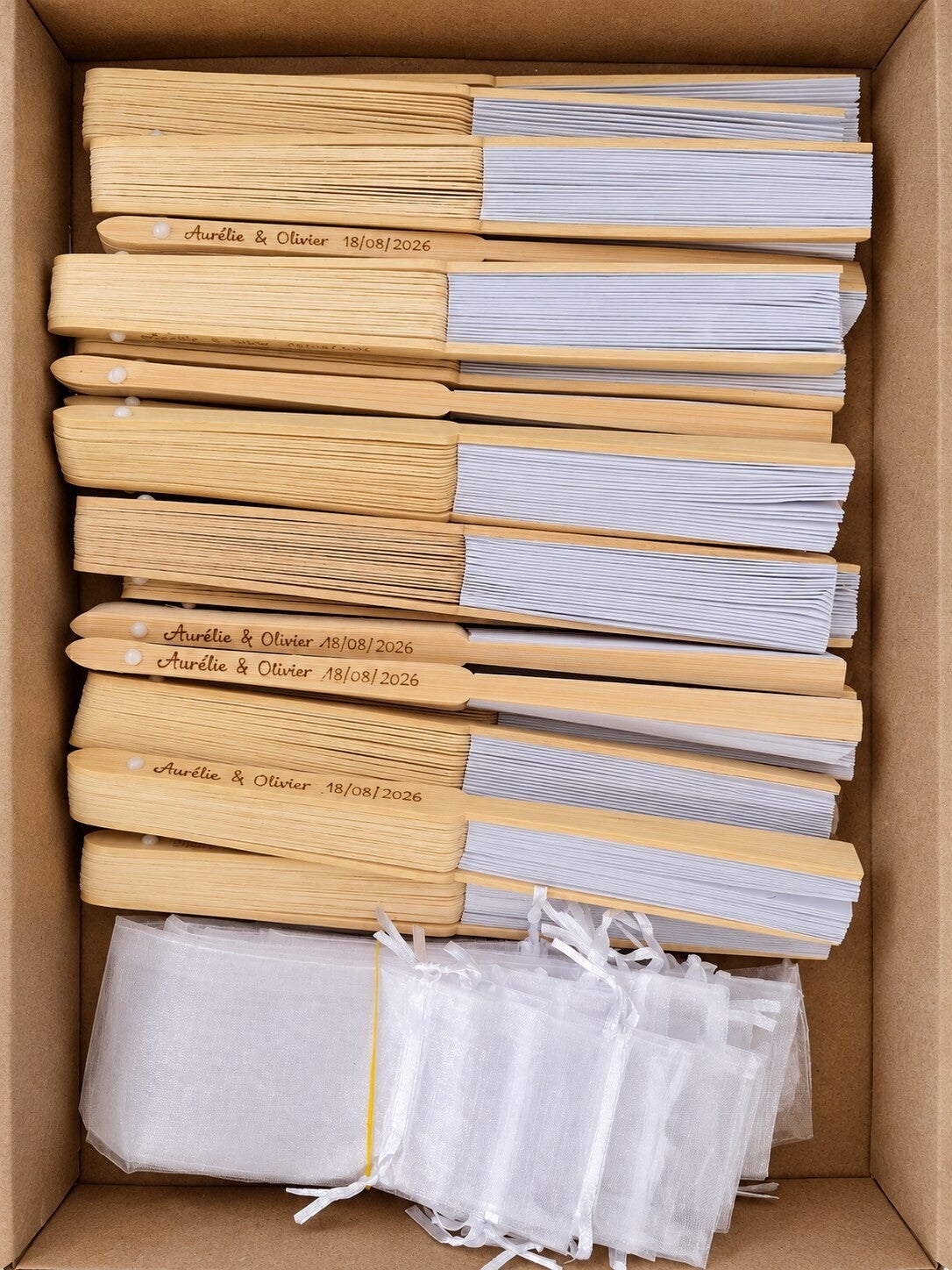 Éventails personnalisés pour les invités