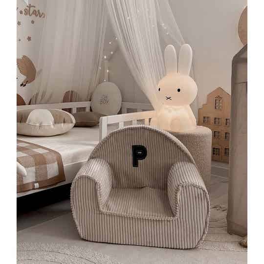Kids4trendy - Teddy stoel met letter beige