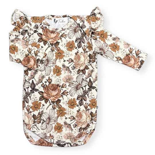 Feathers | Rompertje lange mouw ruche english garden bruin