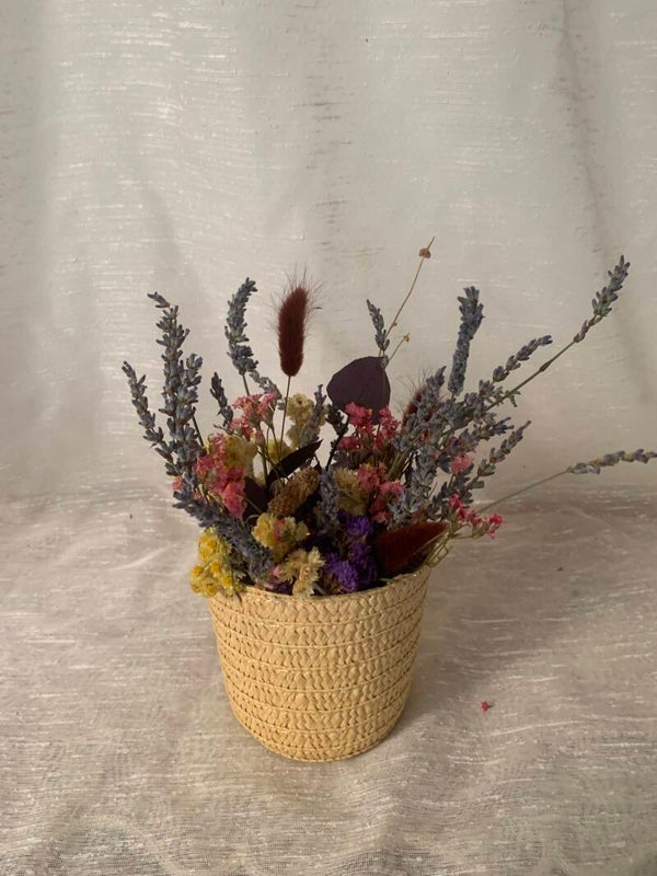 Composition petit panier "camaïeu de violet" fleurs séchées