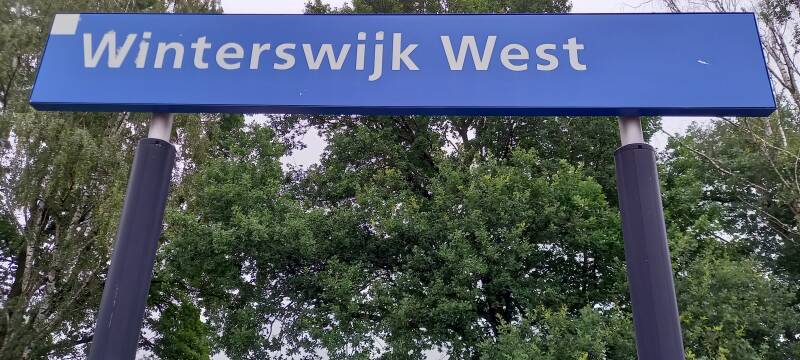 "afbeelding stationsbordje Winterswijk West"