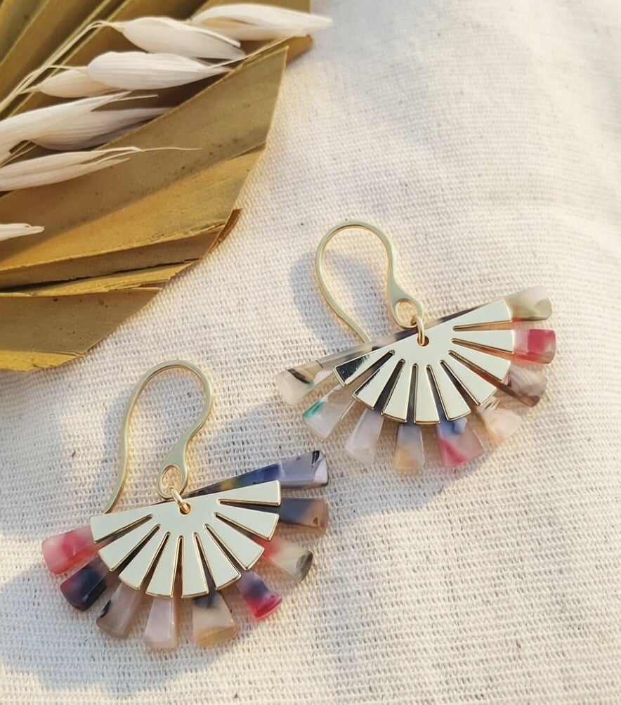 Boucles demi soleil écailles de tortues beige et rose