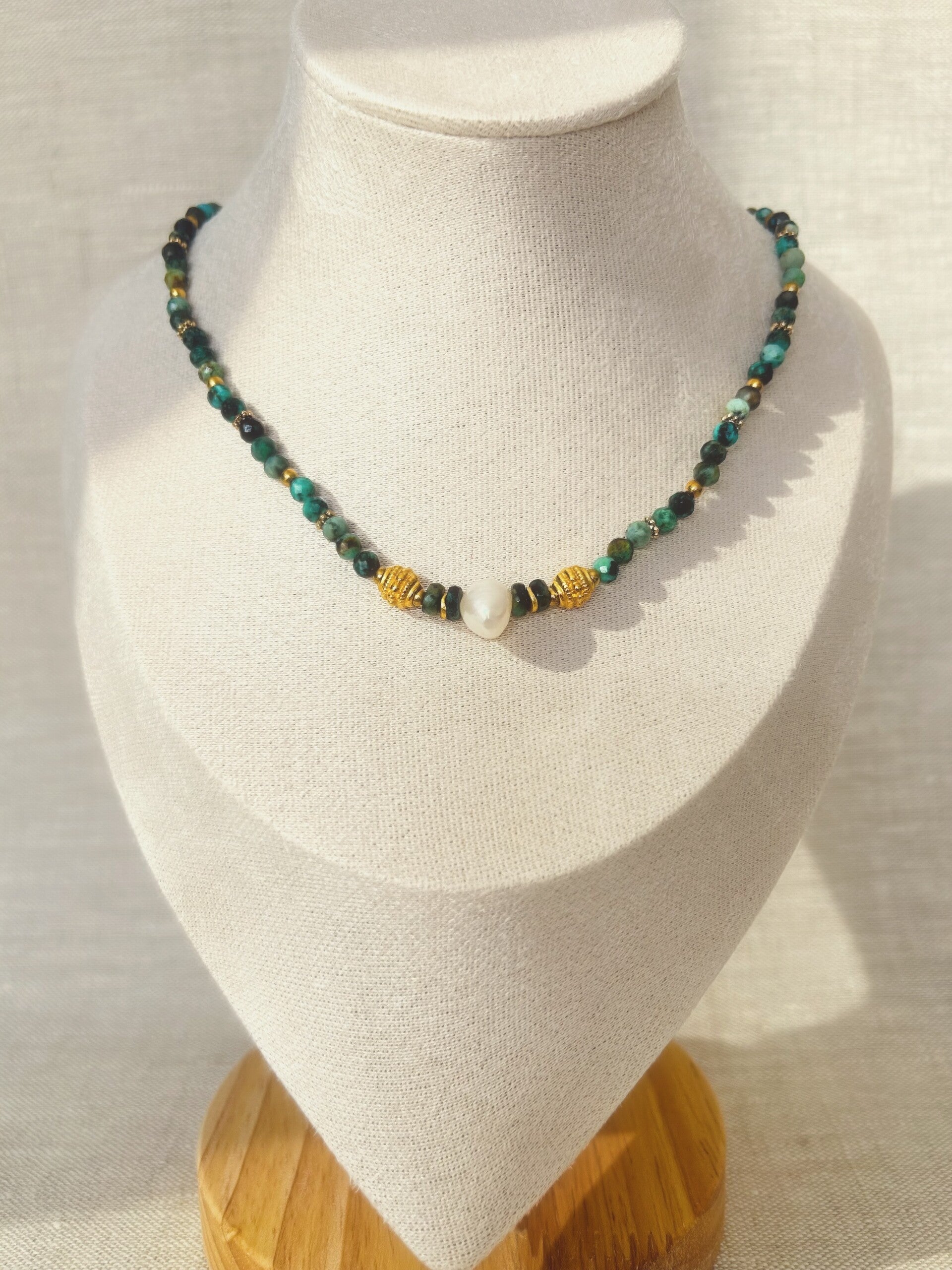 Collier Awa