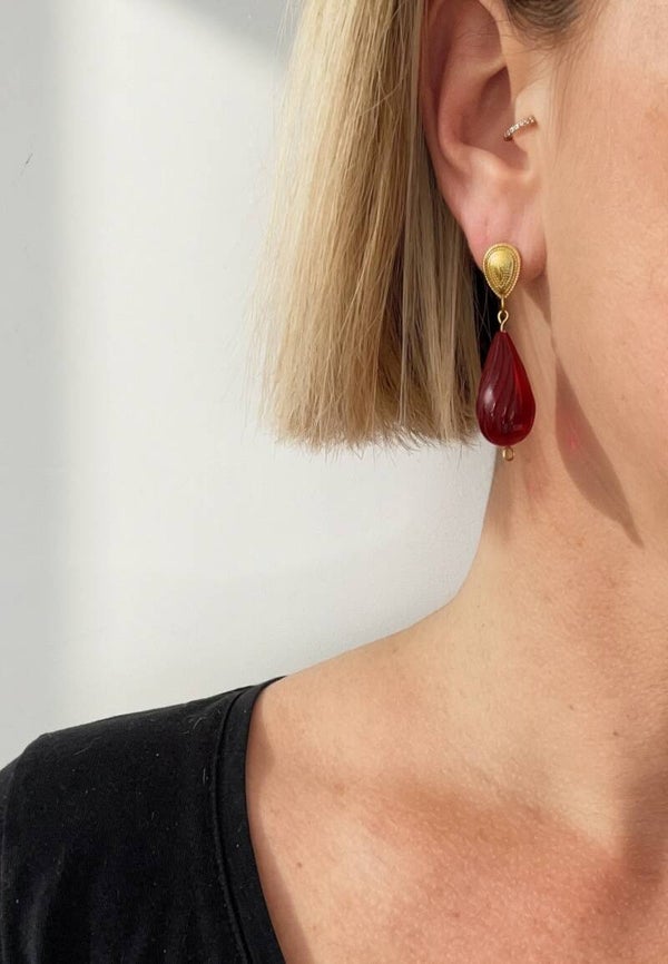 Boucles d'Oreilles Poires Torsadées Bordeaux - Résine Opaque & Acier Inox