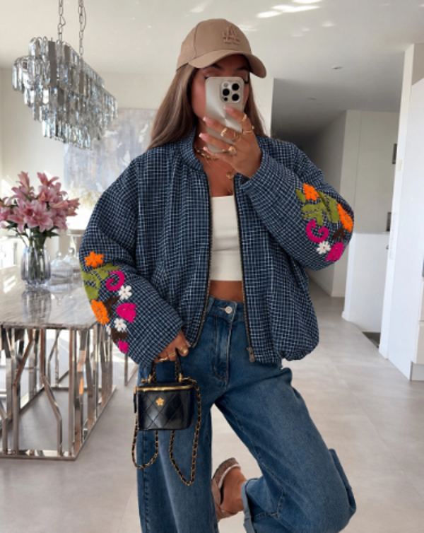 Pre order: Bomber Amelie