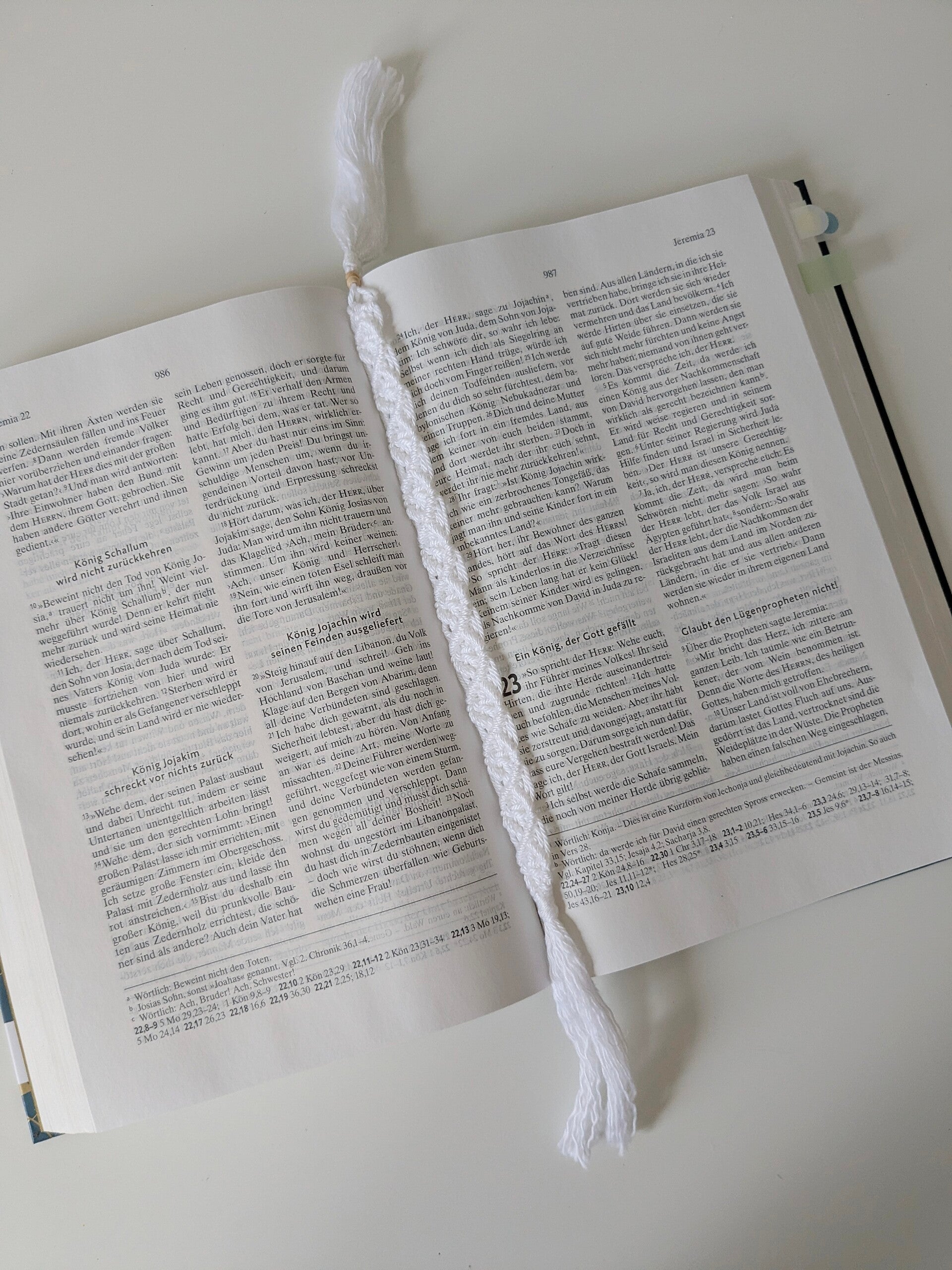 Handgemachtes Makramee-Lesezeichen – Boho-Stil (weiß)