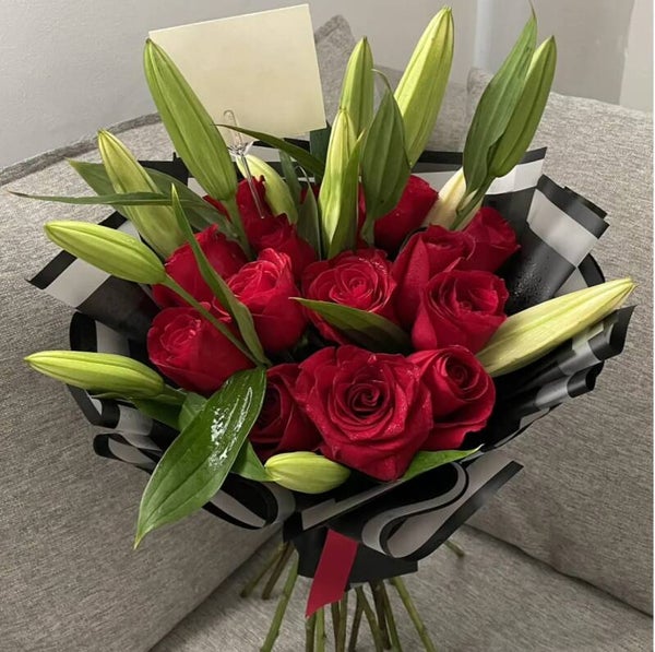 Red Rose & Lily lovers