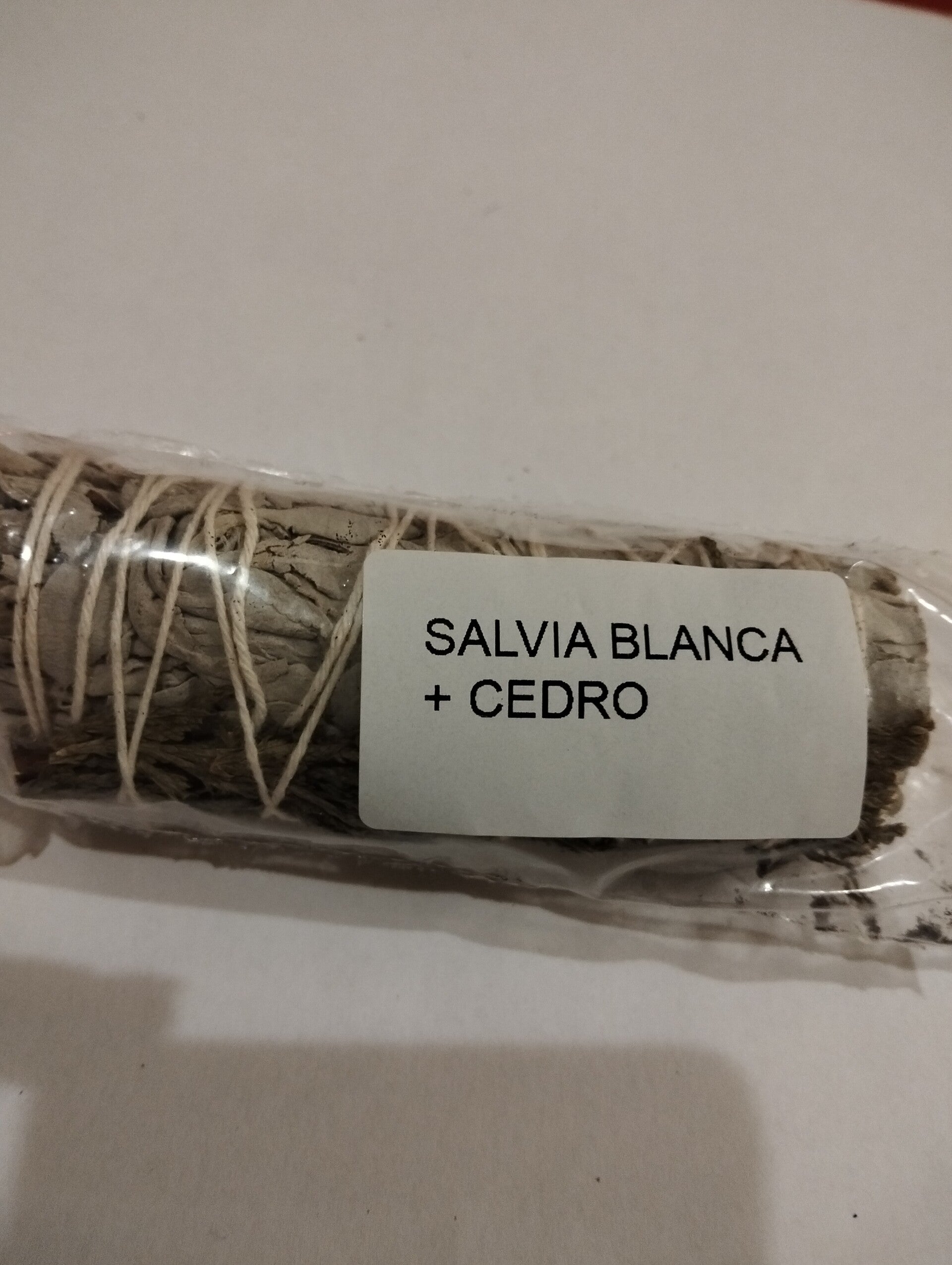 Atadito Salvia Blanca y Cedro 10cm