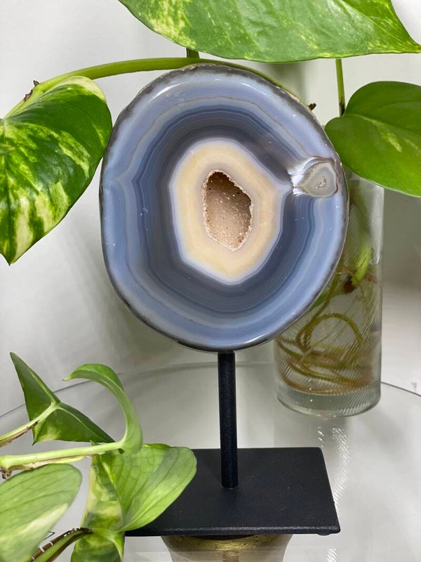 Druzy Agaat op standaard