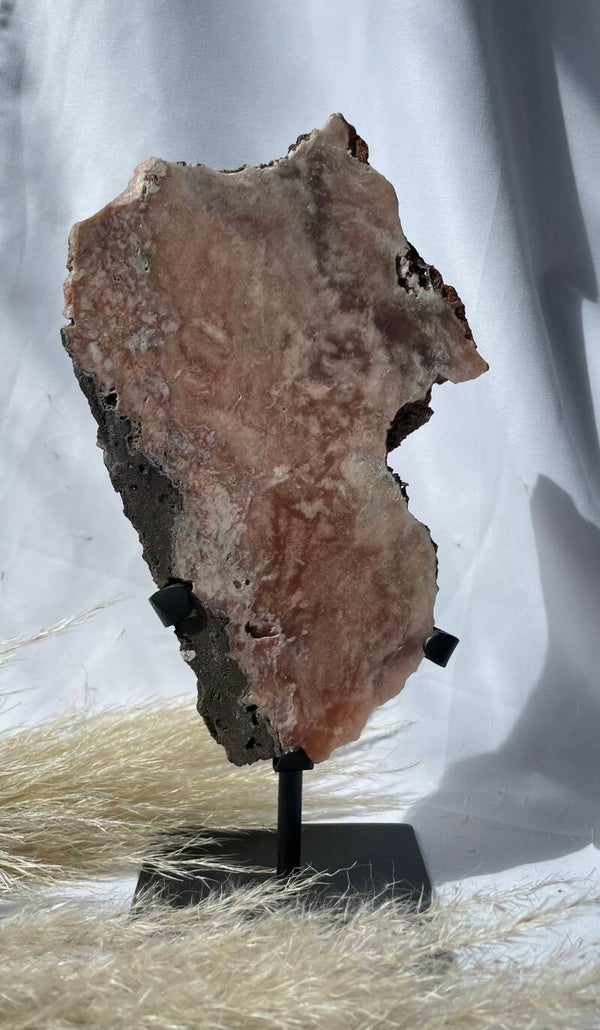 Roze Amethist op standaard 29cm