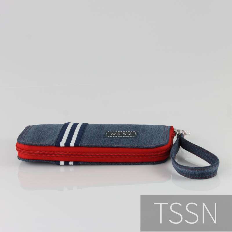 Portemonnee Maggy55 2 gemaakt van versleten spijkerbroek met gestreepte bies op de zijnaad