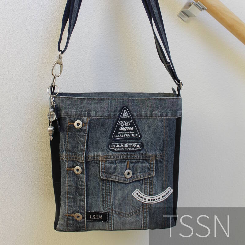 Schoudertas van Gaastra spijkerjack met knoopsluiting en borstzakje