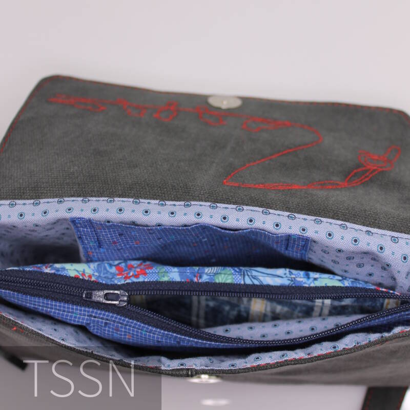 Denim herinneringstas model Tessa gevoerd met overhemden van de overledene.