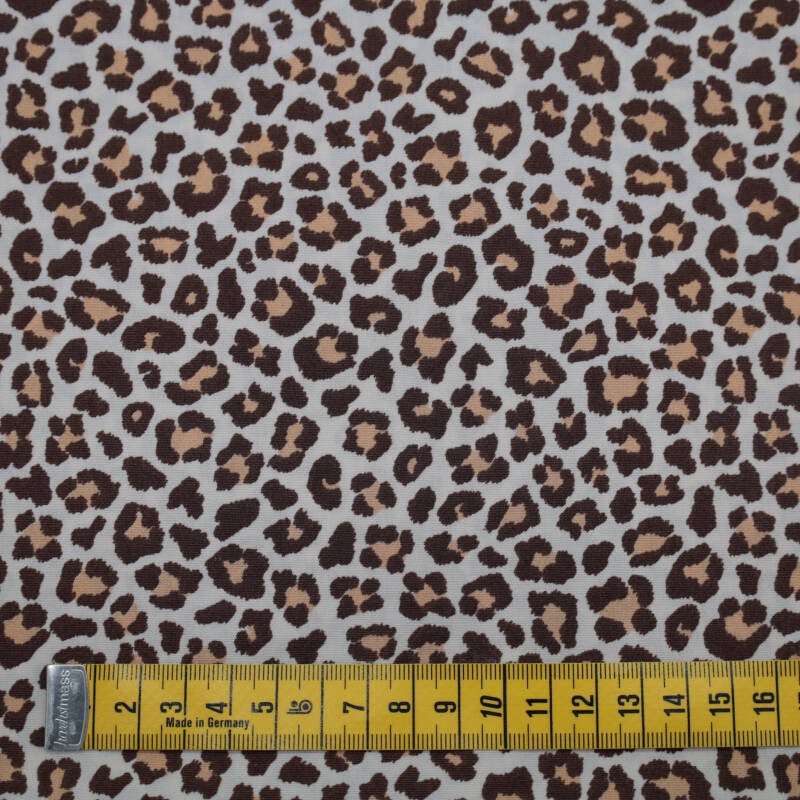 licht beige ondergrond met panterprint in bruin tinten