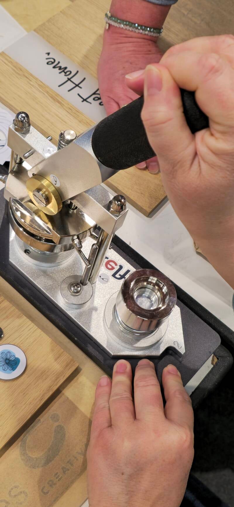 Kreativ-Workshops mit der denkuttisch-Manufaktur in Pulheim: Handgefertigt mit Liebe