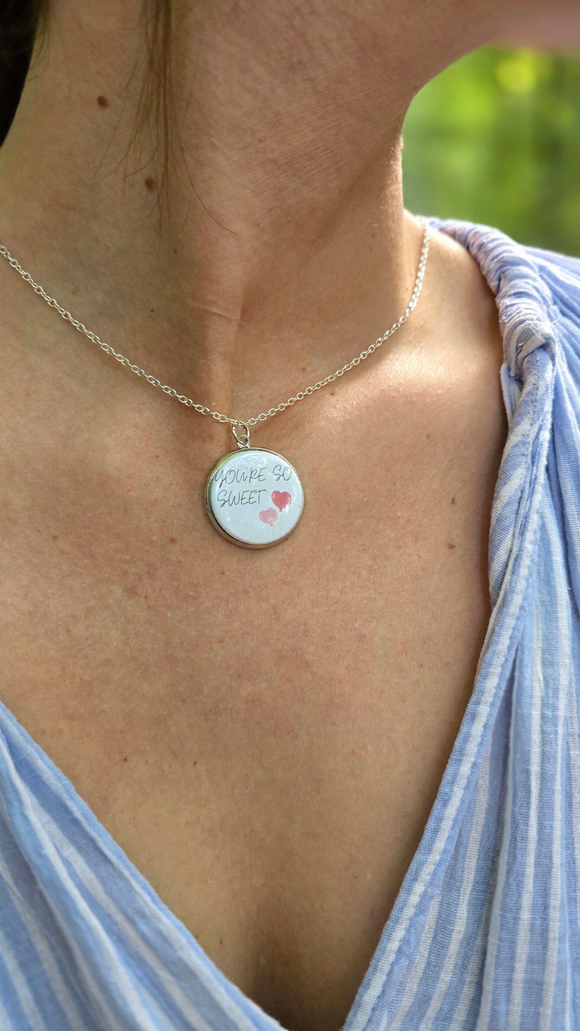 Schmuck mit 25-mm-Button als Ohrring, Ring, Halskette oder Armband