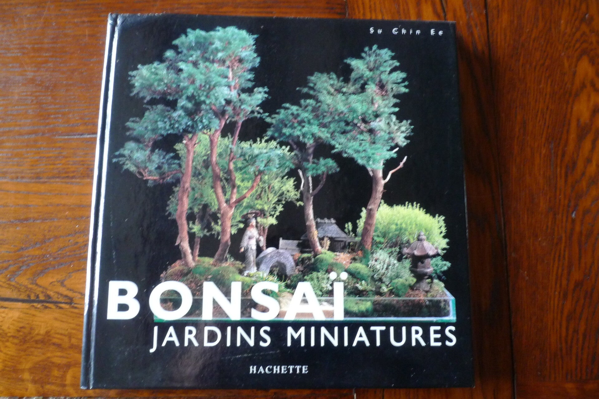 "Bonsaï Arbres miniatures japonais" Su Chin Ee/ Asie - Nature