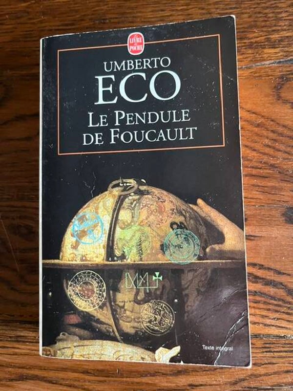 "Le pendule de Foucault" Umberto Eco/Roman-Histoire-Livres Auteurs étrangers