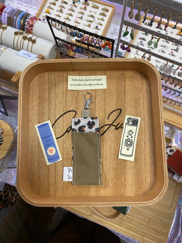 🌿 Porte-clés porte baume camel minimaliste