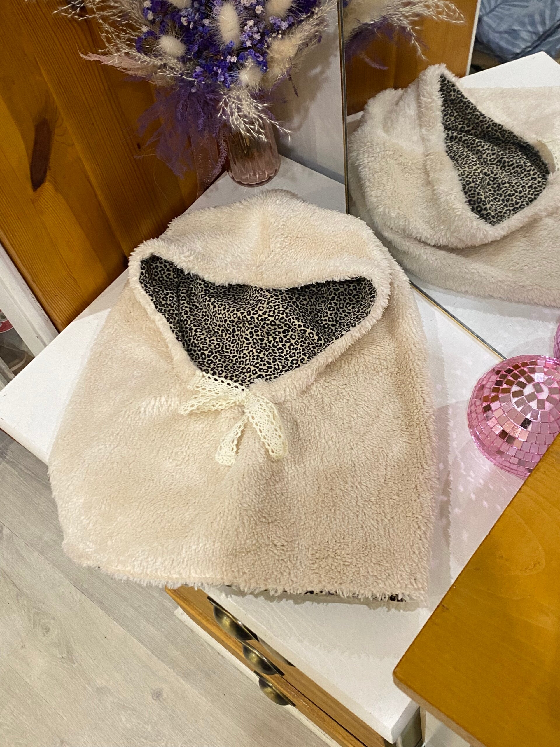 🤍 Capuche douce écru & doublure léopard — série très limitée